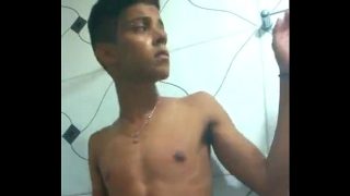 gay novinho favela de heliopolis exibindo pau, piroca na camera